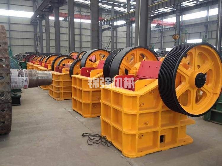 礦石破碎機(jī)生產(chǎn)線(圖1) 礦石破碎機(jī)生產(chǎn)線(圖1)